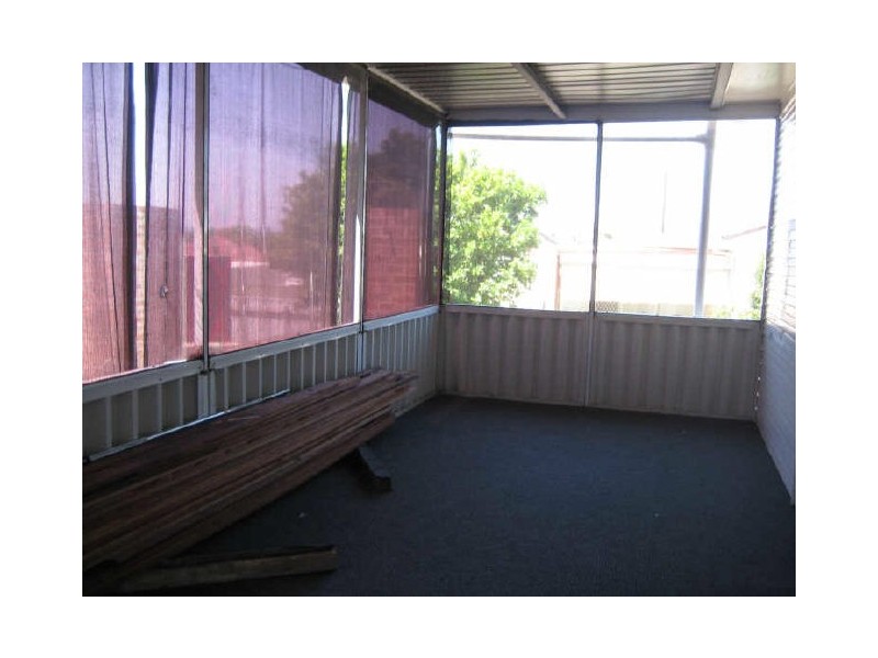 2 Joan Street, Rutherford NSW 2320