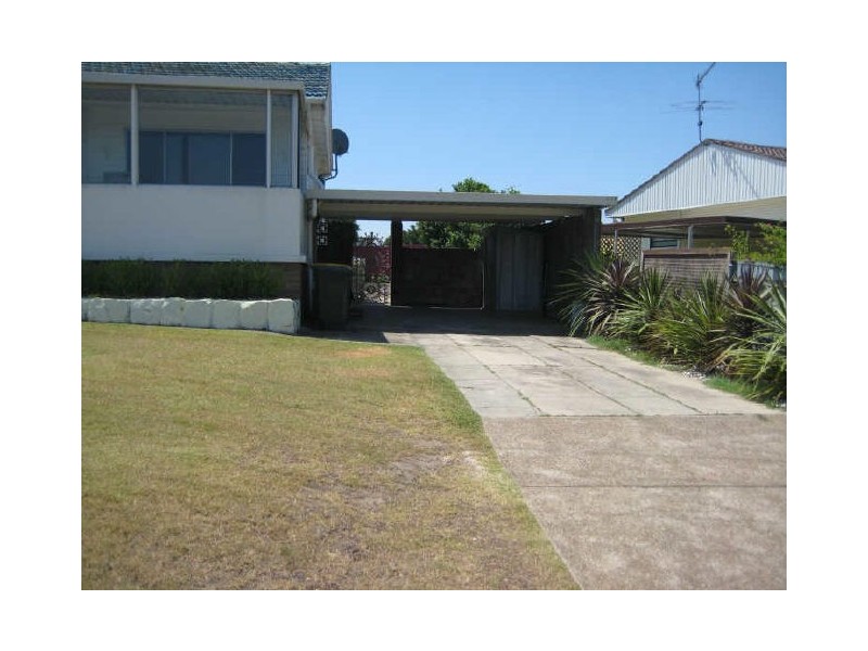 2 Joan Street, Rutherford NSW 2320
