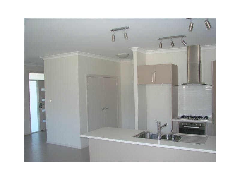1/7 Lindeman Grove, Cessnock NSW 2325