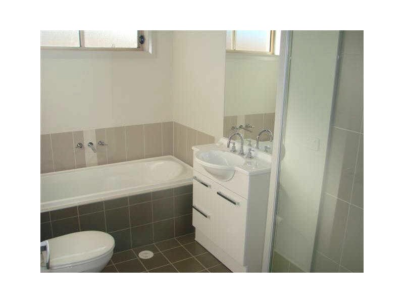 1/7 Lindeman Grove, Cessnock NSW 2325