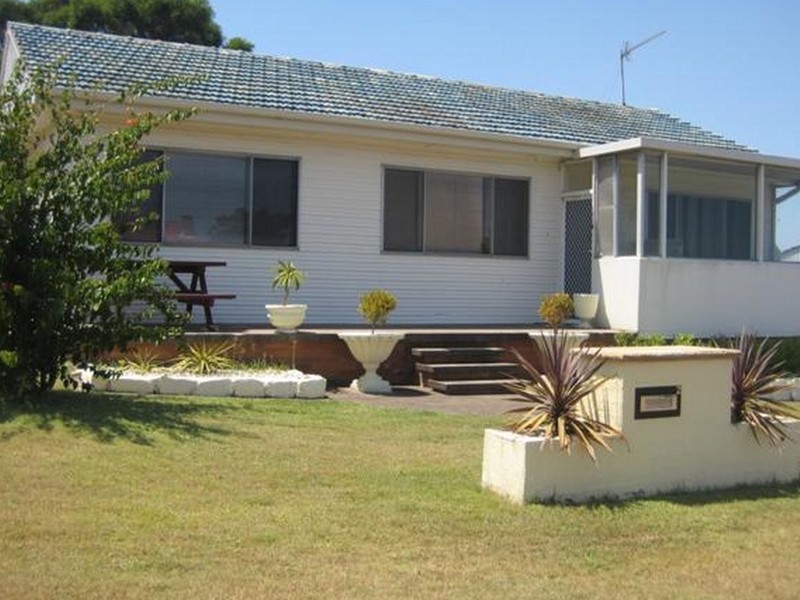 2 Joan Street, Rutherford NSW 2320