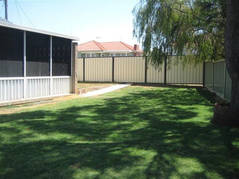 2 Joan Street, Rutherford NSW 2320