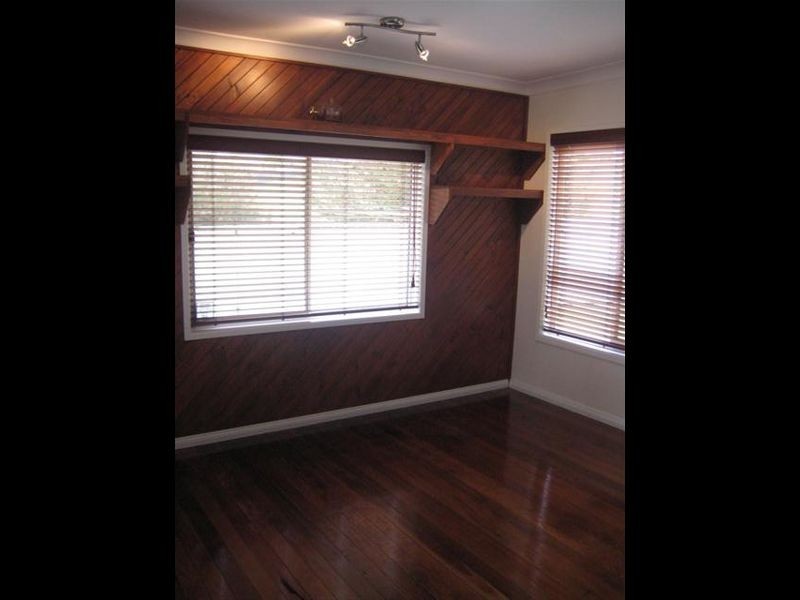 131 Morpeth Road, East Maitland NSW 2323