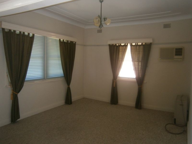 81 Banks St, East Maitland NSW 2323