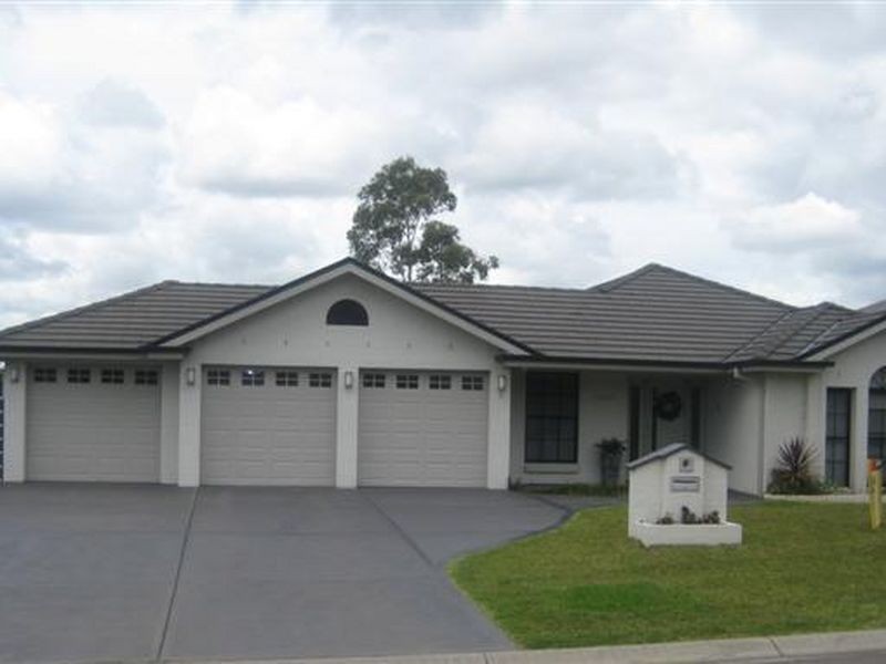 8 Limerick Close, Ashtonfield NSW 2323
