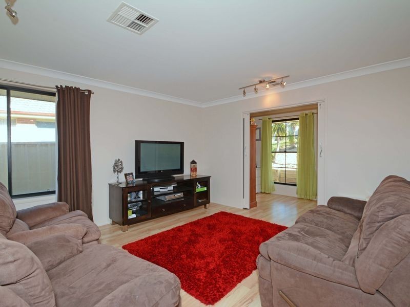 5 Peregrine Close, Aberglasslyn NSW 2320