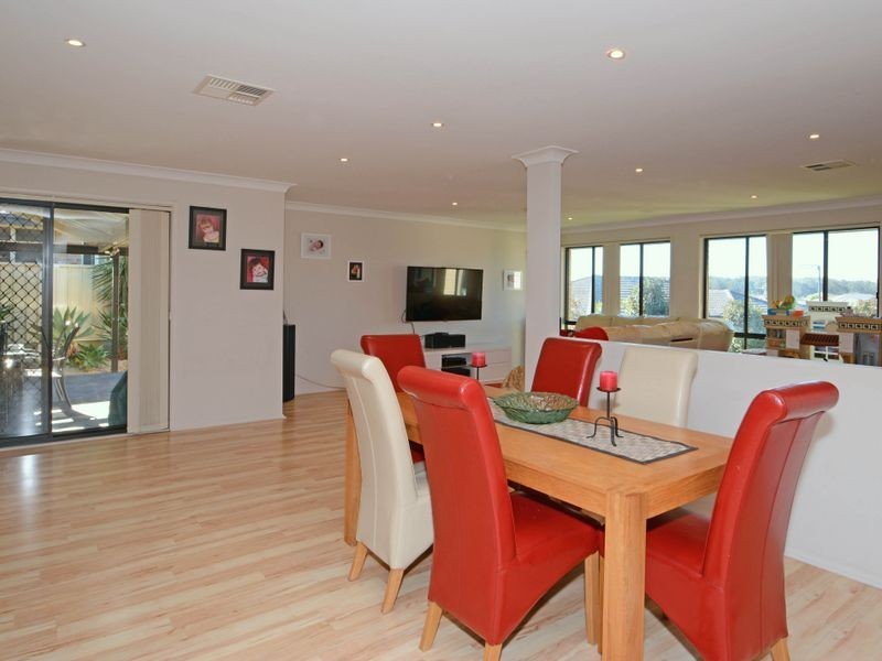 5 Peregrine Close, Aberglasslyn NSW 2320