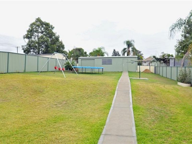 9 Kent Street, Greta NSW 2334