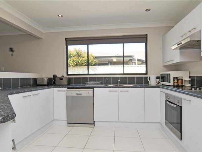 39 Strutt Crescent, Metford NSW 2323