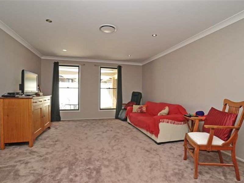 39 Strutt Crescent, Metford NSW 2323