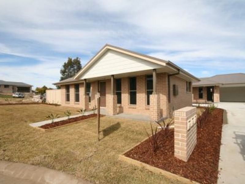 1/18 Fairview Place, Cessnock NSW 2325