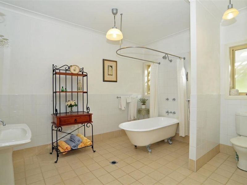 9 Hilldale Drive, Bolwarra Heights NSW 2320