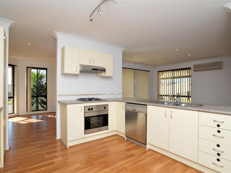 33 Jenna Drive, Raworth NSW 2321