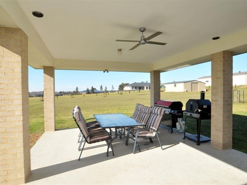26 Sandstone Drive, Windella NSW 2320