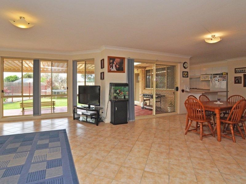 11 Julianne Close, Bolwarra Heights NSW 2320