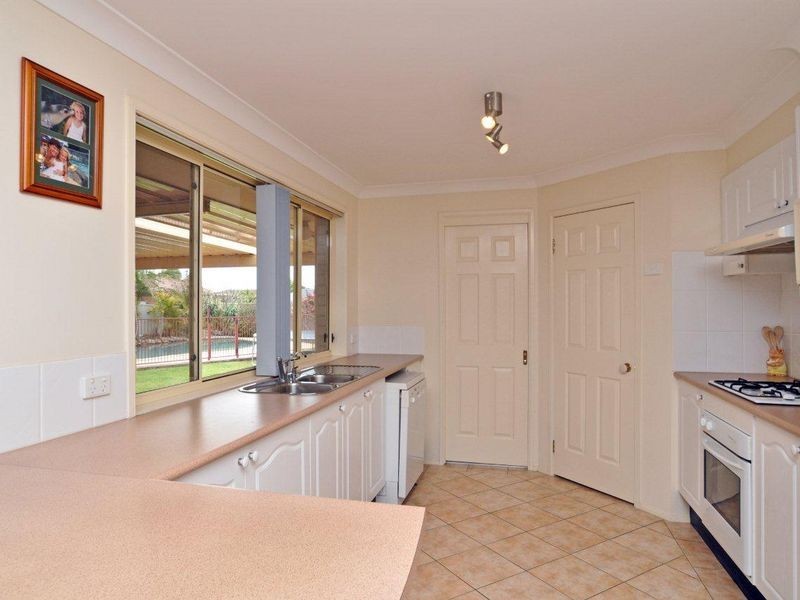 11 Julianne Close, Bolwarra Heights NSW 2320