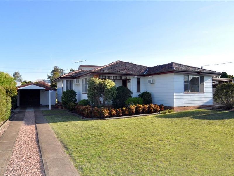 24 Eighth Street, Weston NSW 2326