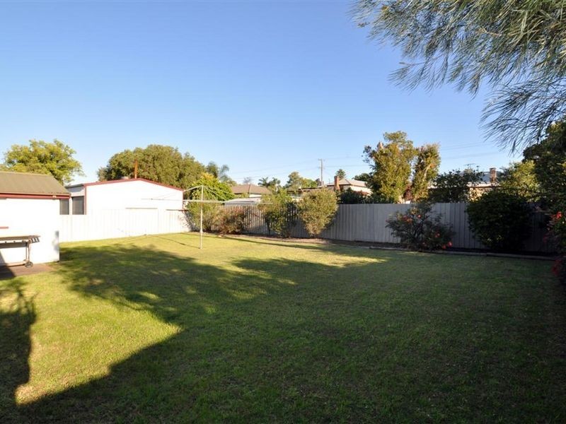 24 Eighth Street, Weston NSW 2326