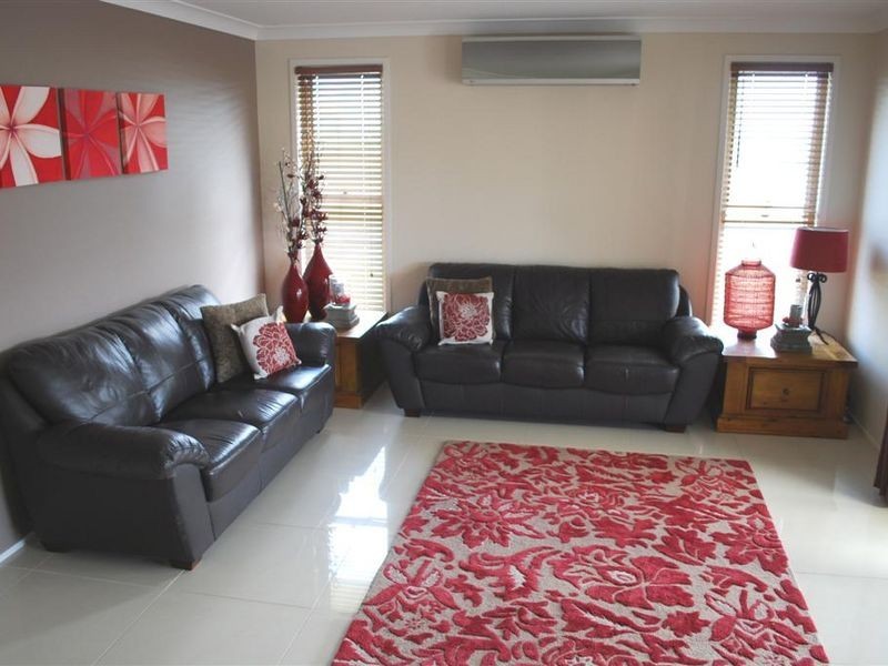 100 Canterbury Drive, Raworth NSW 2321