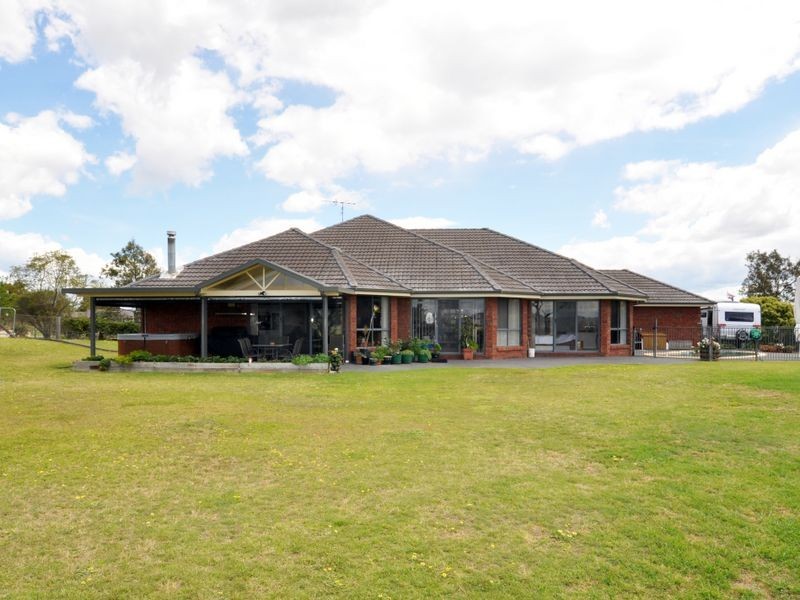 97 Orient Street, Greta NSW 2334