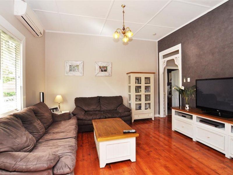 33 Gillies Street, Rutherford NSW 2320