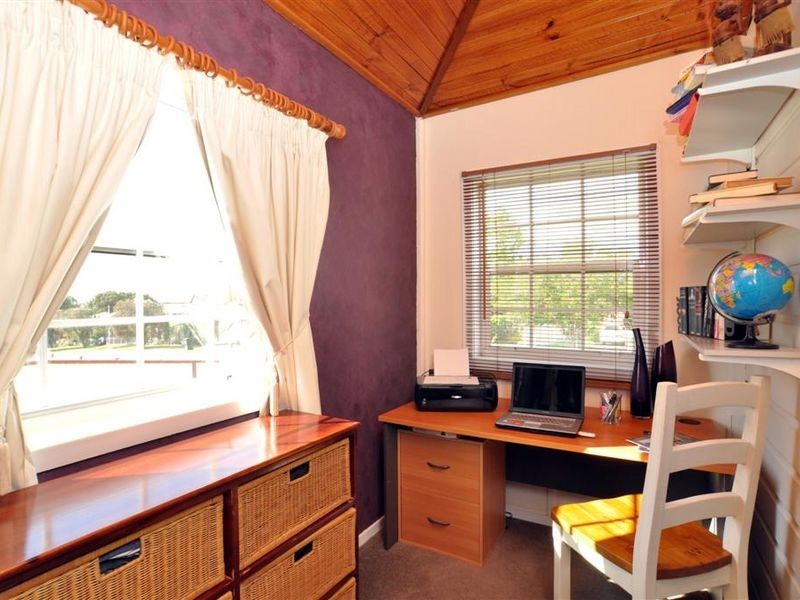 33 Gillies Street, Rutherford NSW 2320