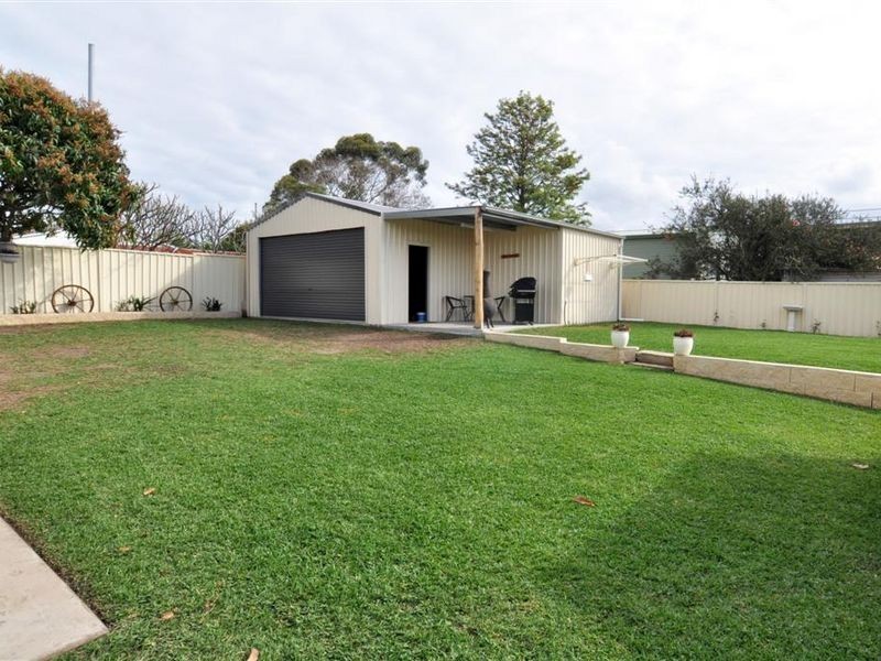 33 Gillies Street, Rutherford NSW 2320