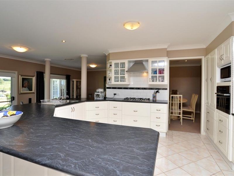 12 River Road, Windella NSW 2320