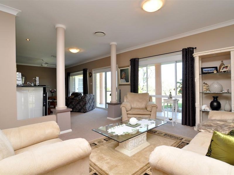 12 River Road, Windella NSW 2320