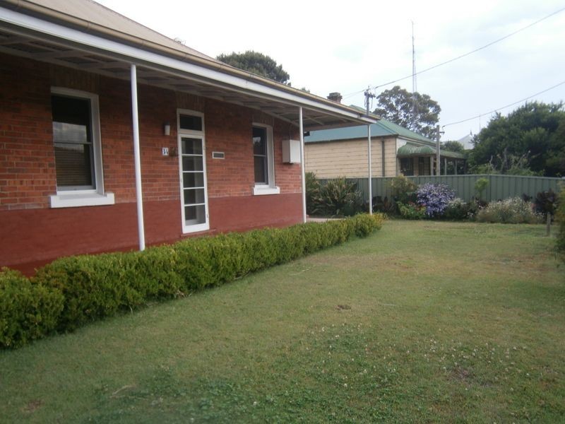 34 Charlton St, Cessnock NSW 2325