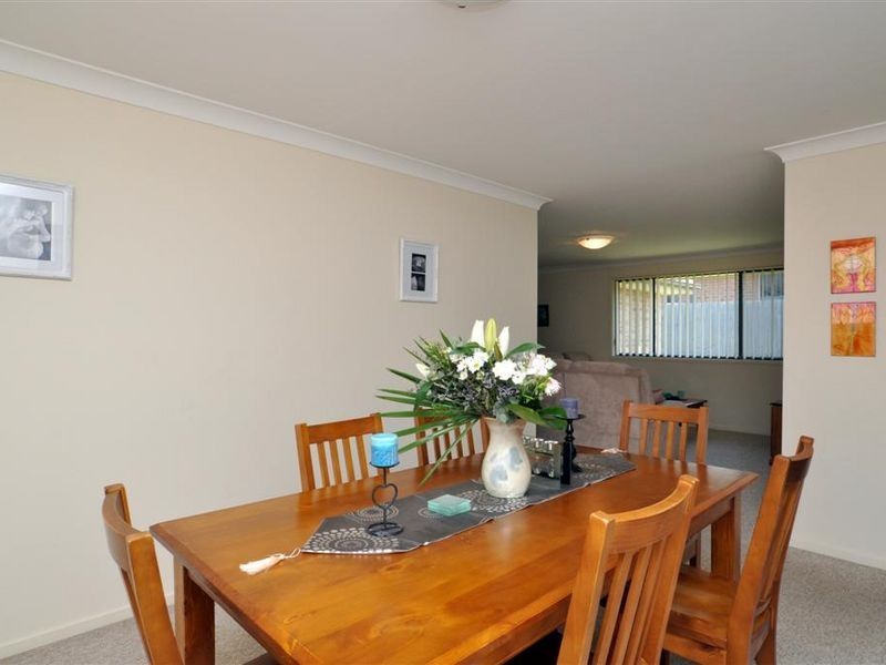 14 Hibiscus Crescent, Aberglasslyn NSW 2320
