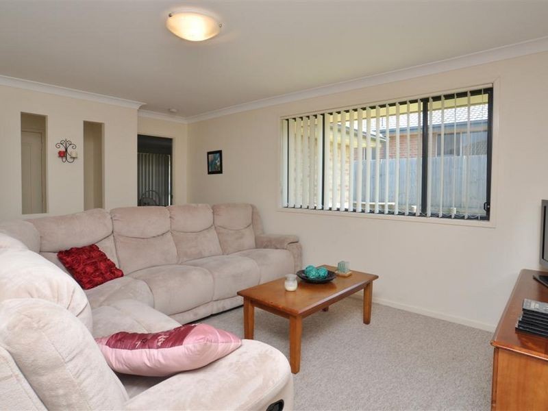 14 Hibiscus Crescent, Aberglasslyn NSW 2320