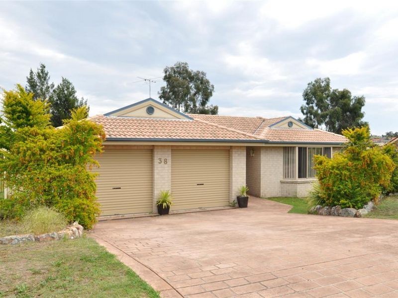 38 Fernleigh Avenue, Aberglasslyn NSW 2320