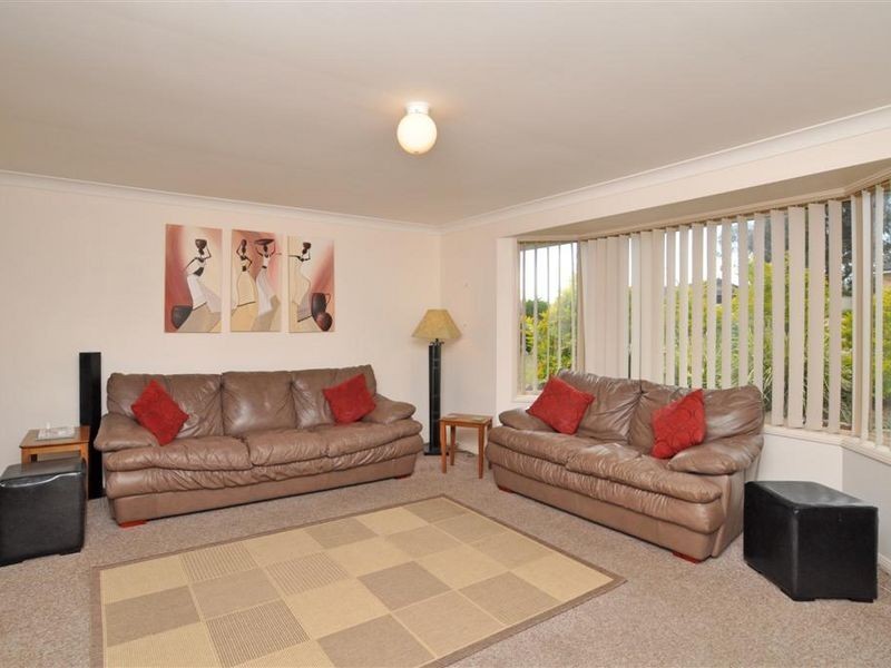 38 Fernleigh Avenue, Aberglasslyn NSW 2320