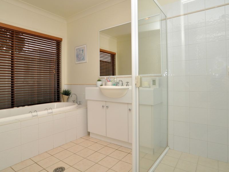 90 Worcester Drive, East Maitland NSW 2323
