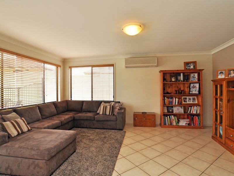 90 Worcester Drive, East Maitland NSW 2323