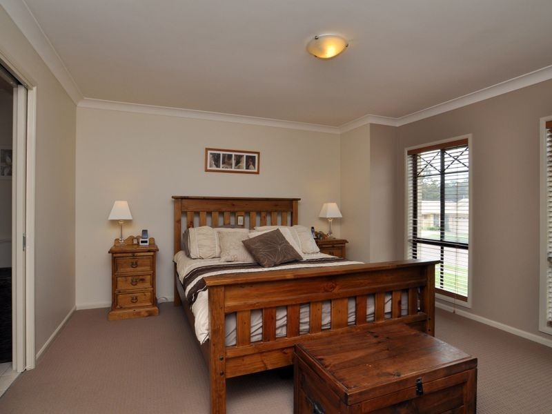 90 Worcester Drive, East Maitland NSW 2323