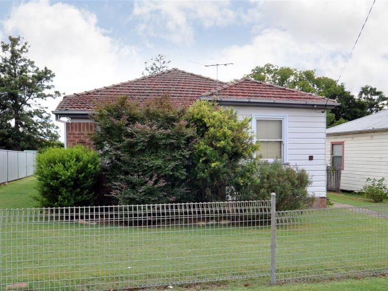 74 Brisbane Street, East Maitland NSW 2323