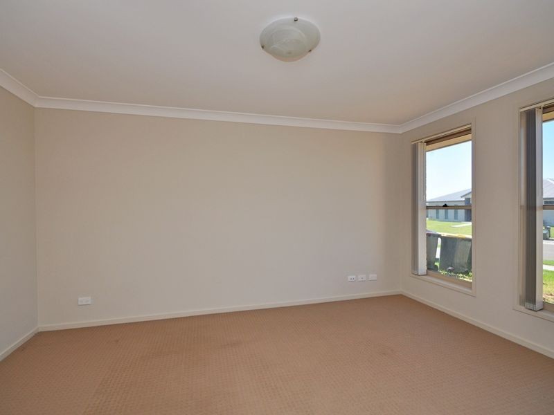 6 Sellers Avenue, Rutherford NSW 2320