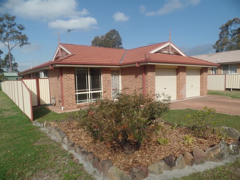 2/19 Schank Drive, Metford NSW 2323