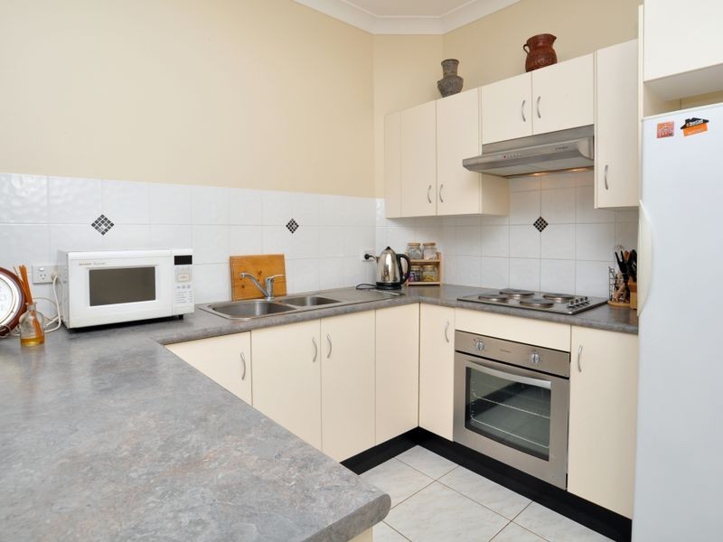 9/11-19 Stanton Drive, Raworth NSW 2321