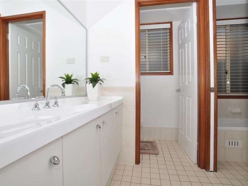 12 Jacaranda Close, Aberglasslyn NSW 2320