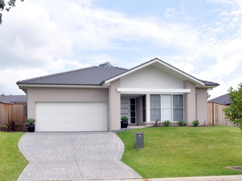 7 River Oak Avenue, Gillieston Heights NSW 2321