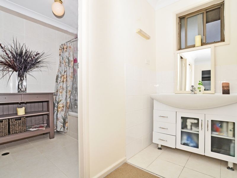 17 Dixon Street, Cessnock NSW 2325