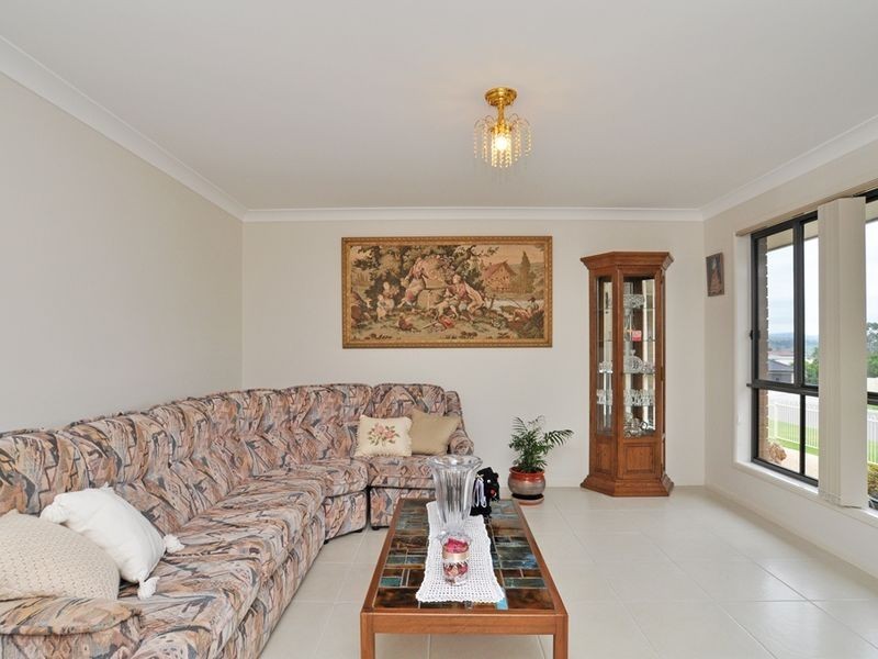 28 Kelly Circle, Rutherford NSW 2320