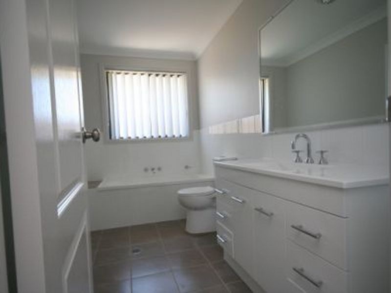 1/7 Windermere Road, Lochinvar NSW 2321