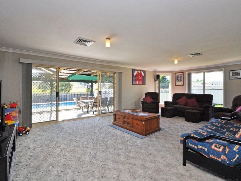 31 Avard Close, Thornton NSW 2322