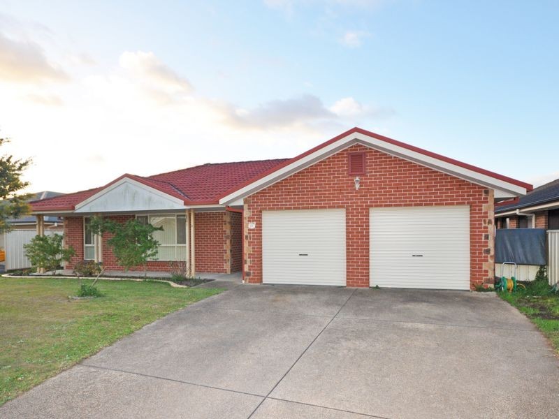 18 Daniel Avenue, Rutherford NSW 2320