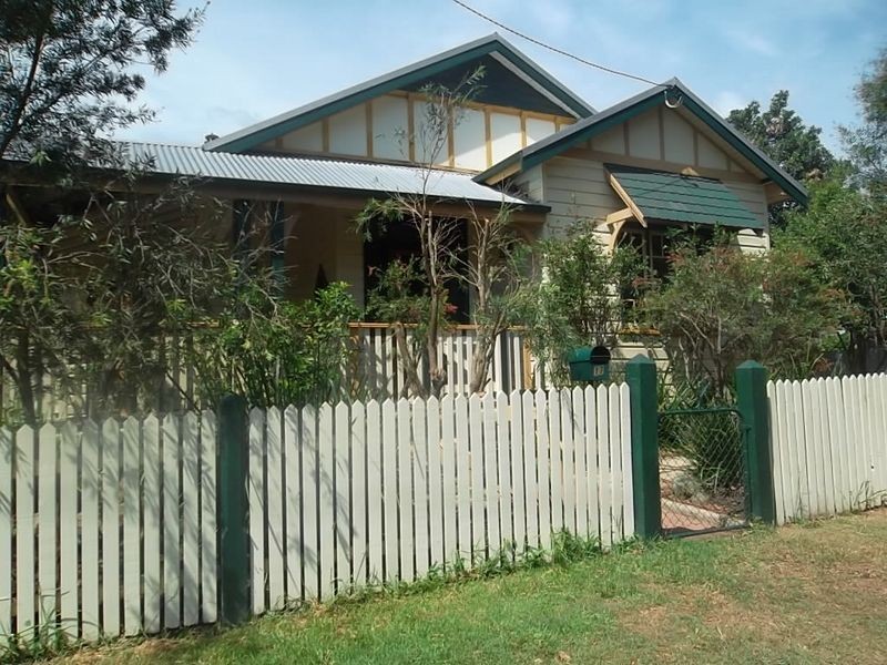 17 Albert St, Paterson NSW 2421