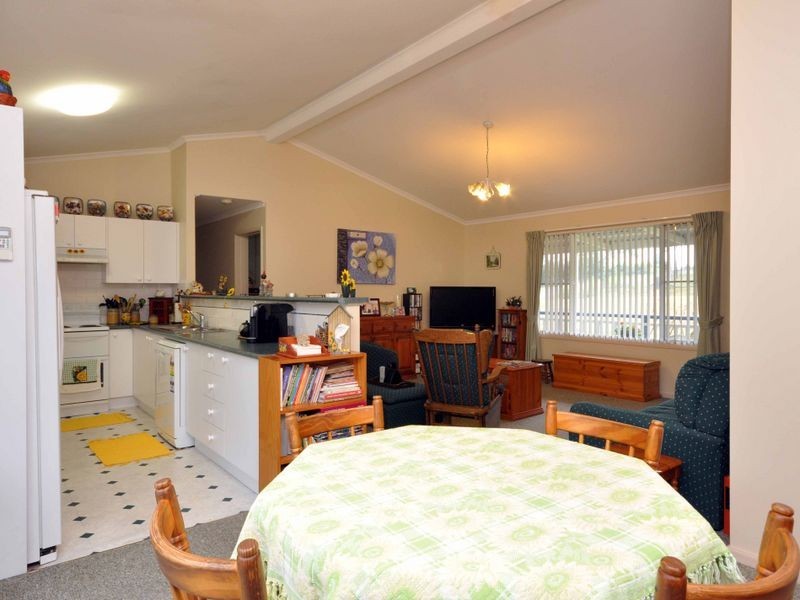 6 Sutton Grove, Branxton NSW 2335